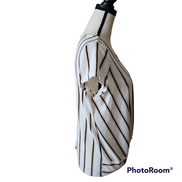 Adrianna Papell Striped Knotted Front Top. Size S. - Picture 2 of 8